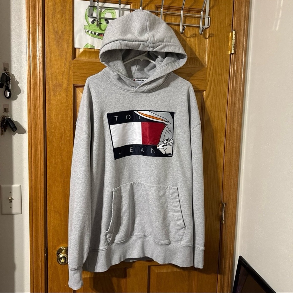 Tommy Hilfiger x Bugs Bunny